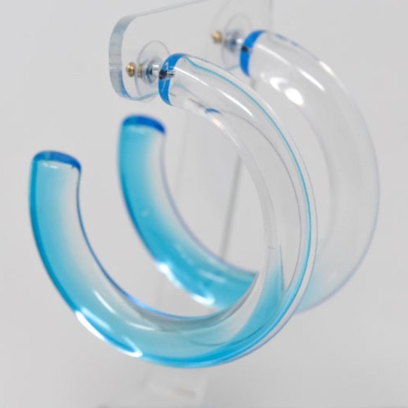 2.25" CLEAR/BLUE OMBRE TRANSLUCENT CHUNKY EARRINGS - Picture 2 of 12